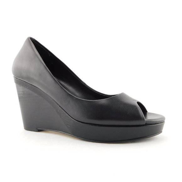 cole haan black wedge pump